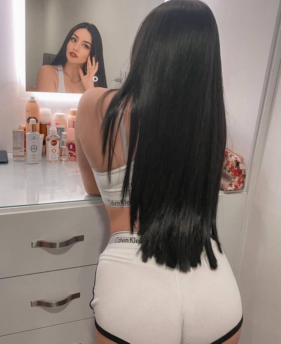 Sefaköy Escort Bayan Yeşimle Kalbinizin Sesini Dinleyin