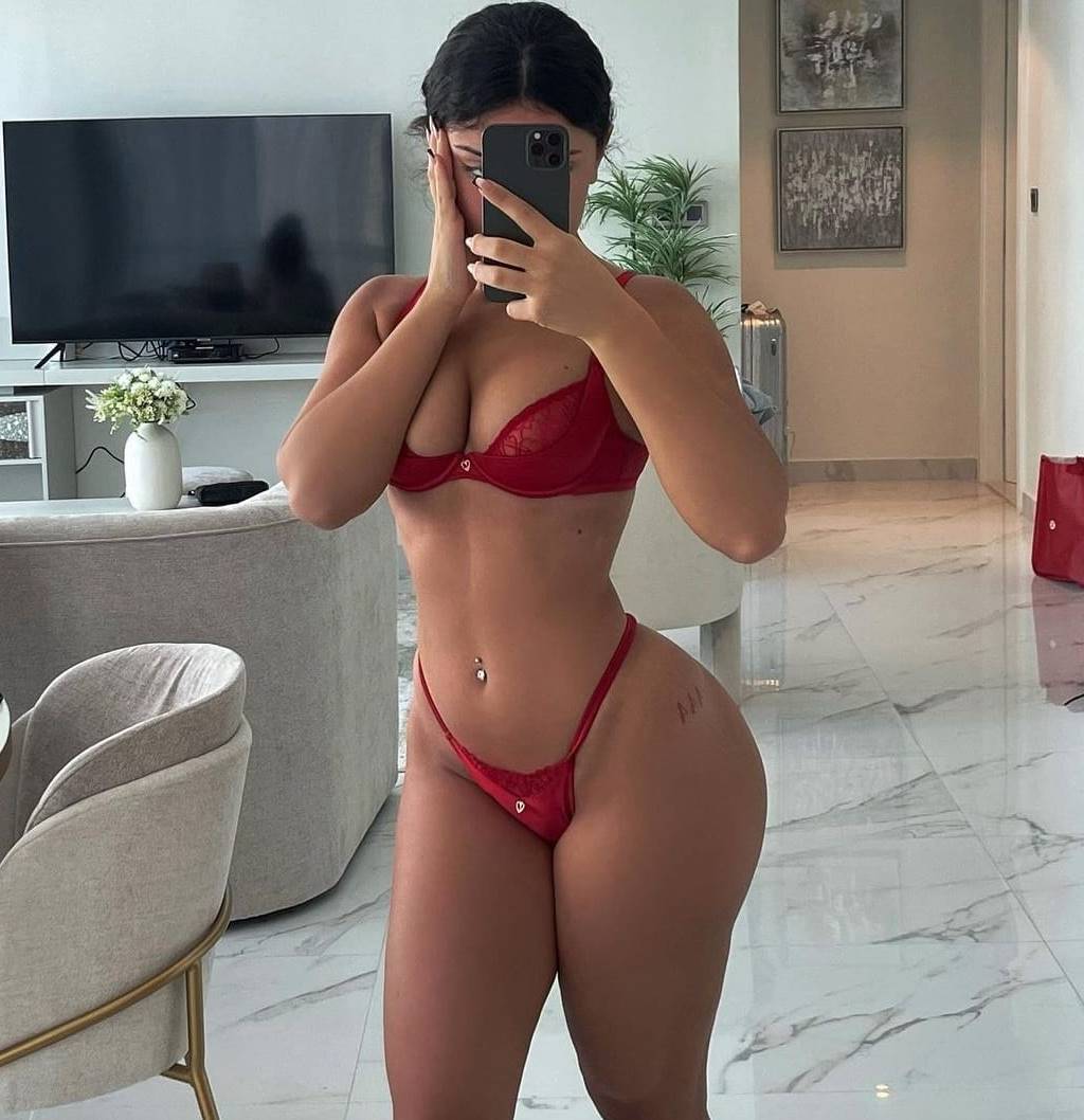 Sefaköy Escort Bayanlar İle Haz Dolu Anların Sınırlarını Zorla